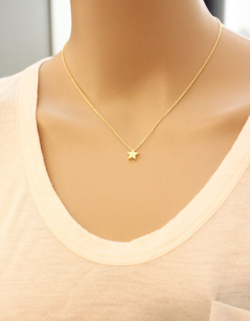 Collier pendentif étoile