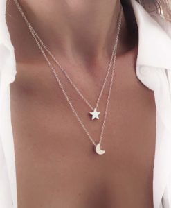 collier cadeau femme- lune originale