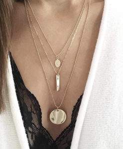 collier triple rang pastille