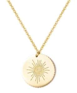 Collier medaille doree tendance 2020