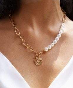 Collier perles blanches tendance