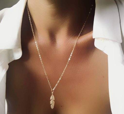 Collier pendentif plume