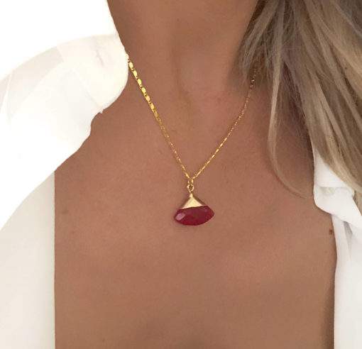 Collier fait-main pierre rouge