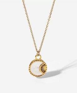 collier medaille nacre femme