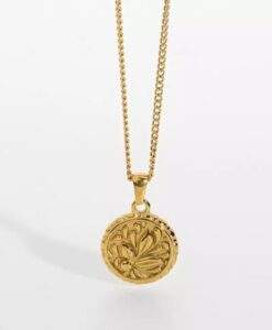 collier en acier dore medaille