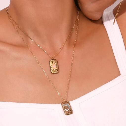 Collier tendance 2024- Carte de tarot plaque or- L etoile